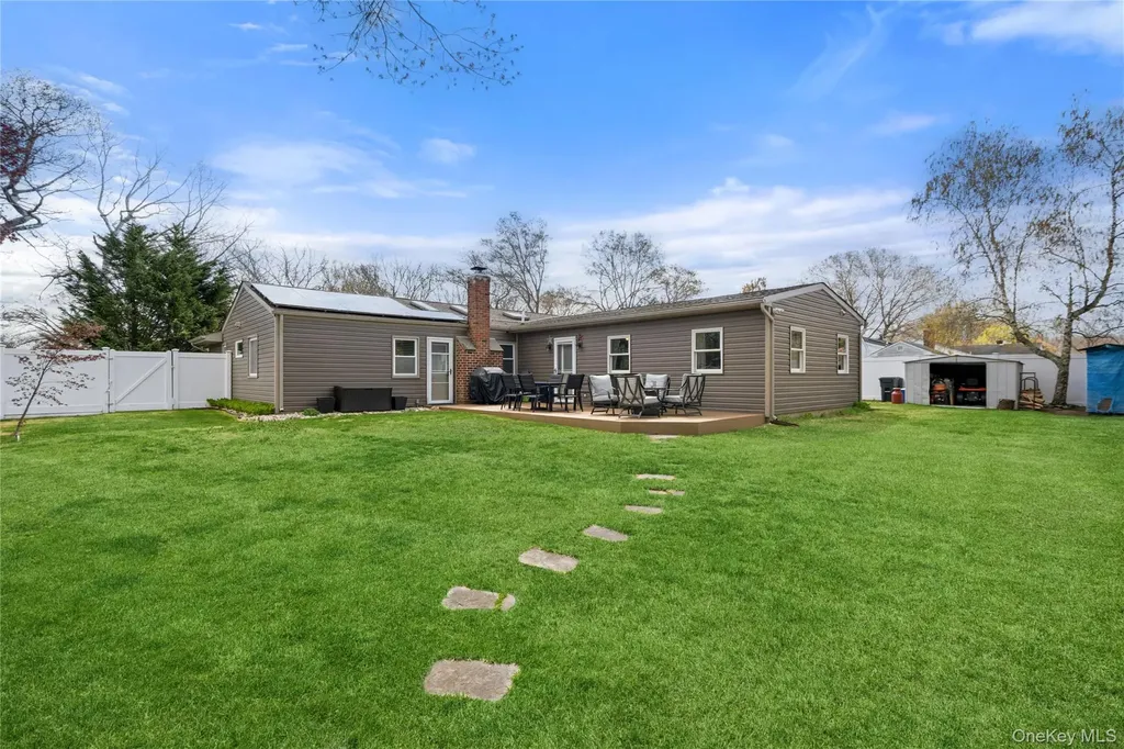 21 Elkin Drive Middle Island NY 11953