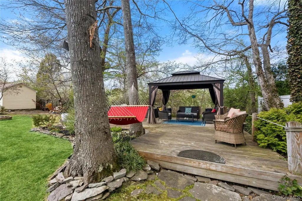21 Elkin Drive Middle Island NY 11953