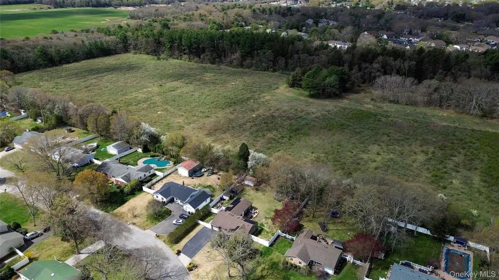21 Elkin Drive Middle Island NY 11953