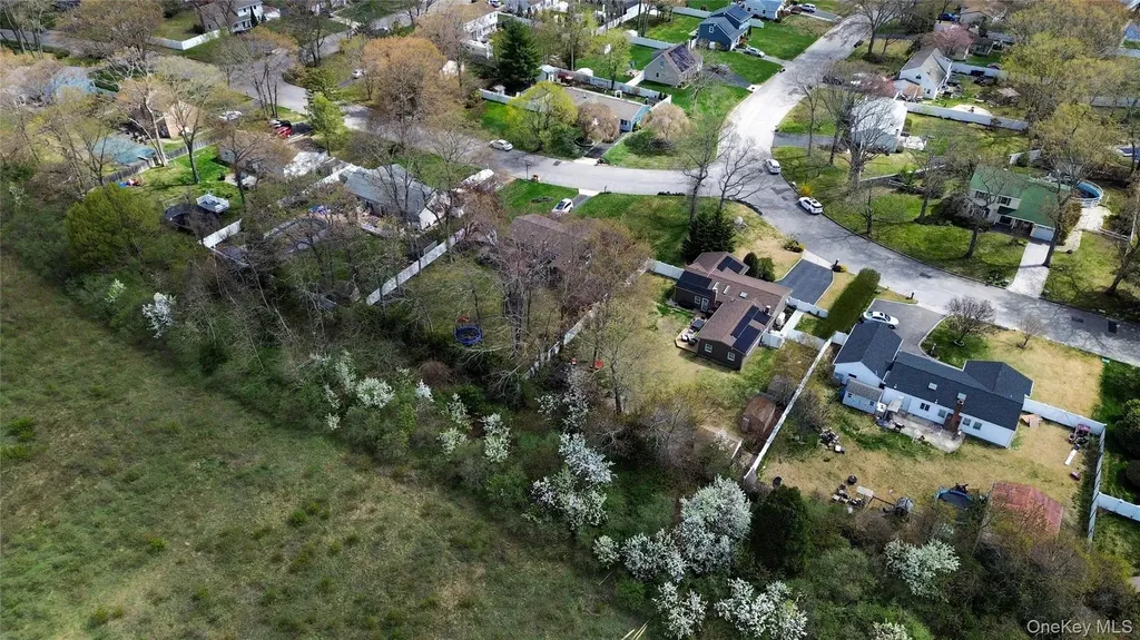 21 Elkin Drive Middle Island NY 11953