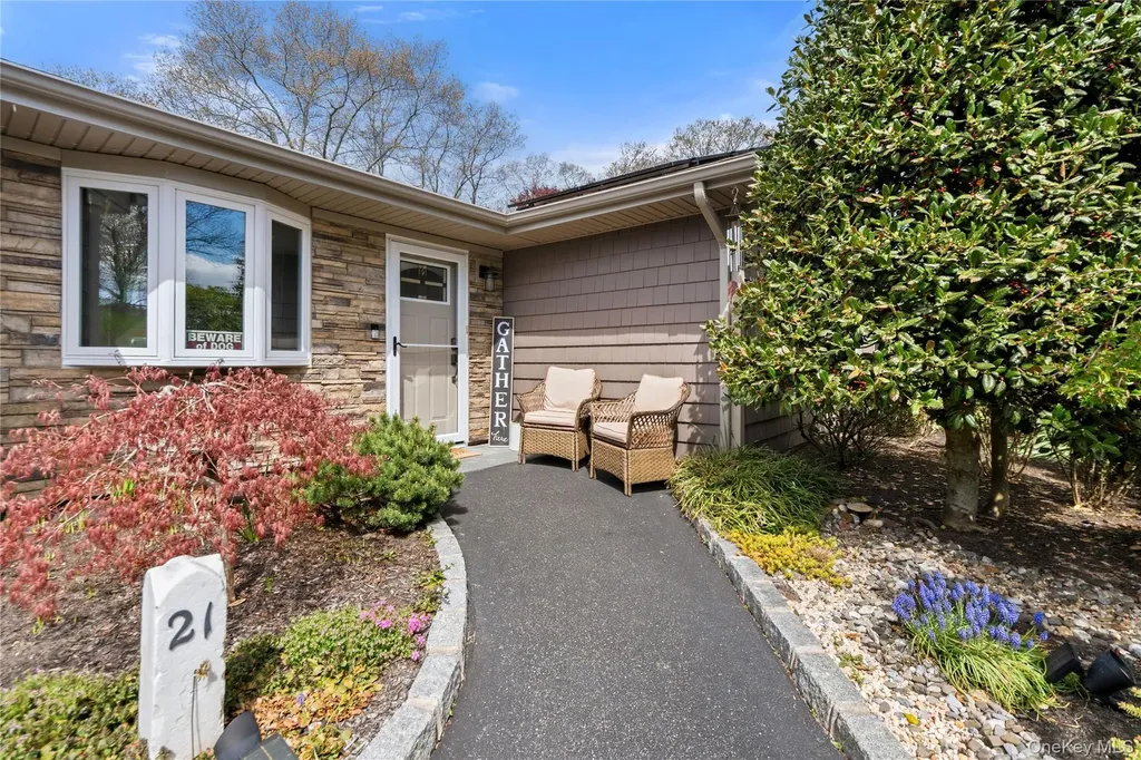 21 Elkin Drive Middle Island NY 11953