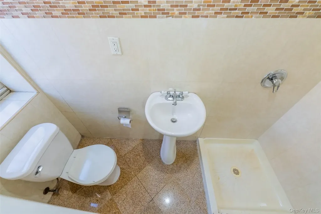 102-23 43rd Avenue Flushing NY 11368