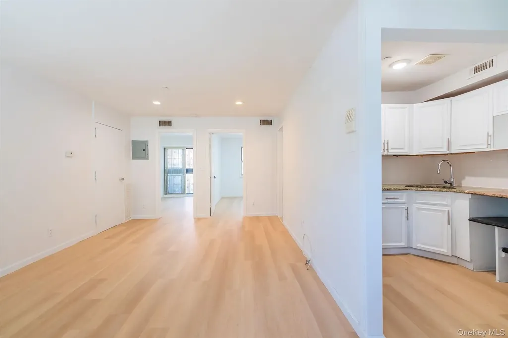 102-23 43rd Avenue Flushing NY 11368
