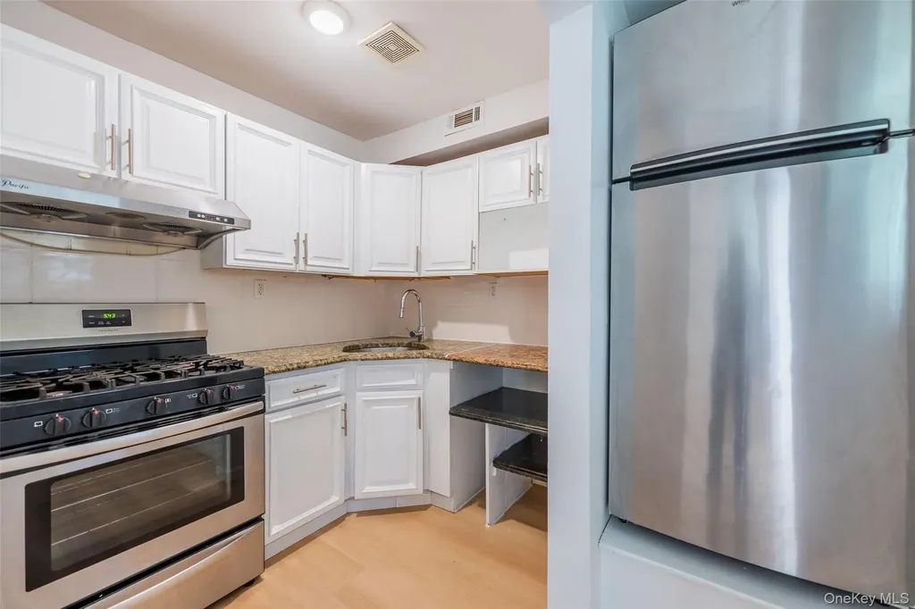 102-23 43rd Avenue Flushing NY 11368