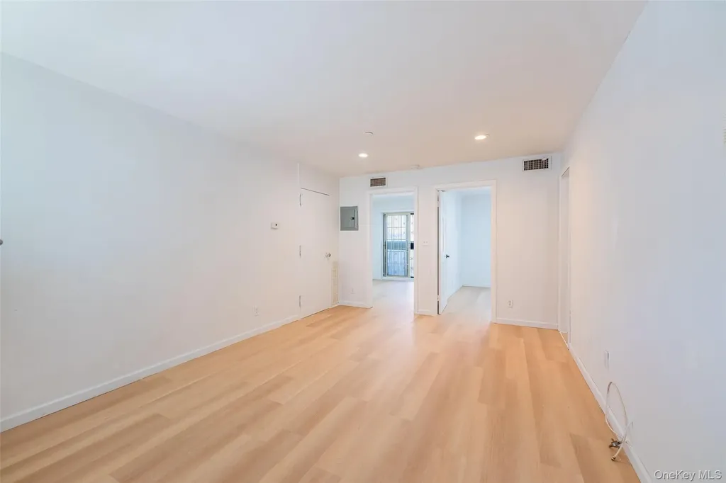 102-23 43rd Avenue Flushing NY 11368