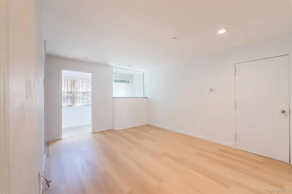 102-23 43rd Avenue Flushing NY 11368