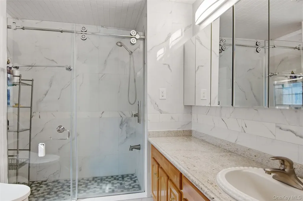 11 Royal Drive Coram NY 11727