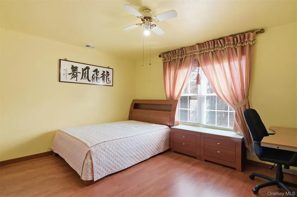 11 Royal Drive Coram NY 11727