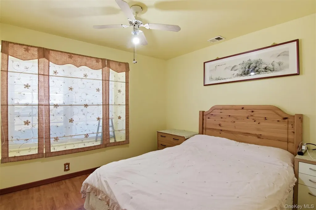 11 Royal Drive Coram NY 11727
