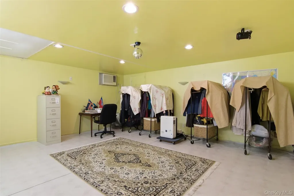 11 Royal Drive Coram NY 11727