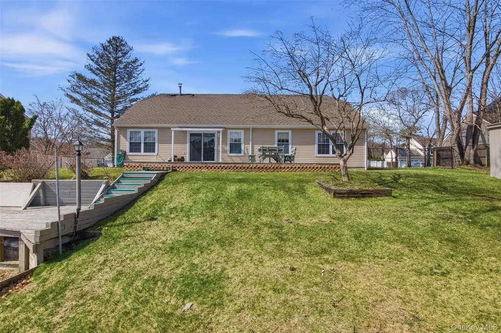 11 Royal Drive Coram NY 11727