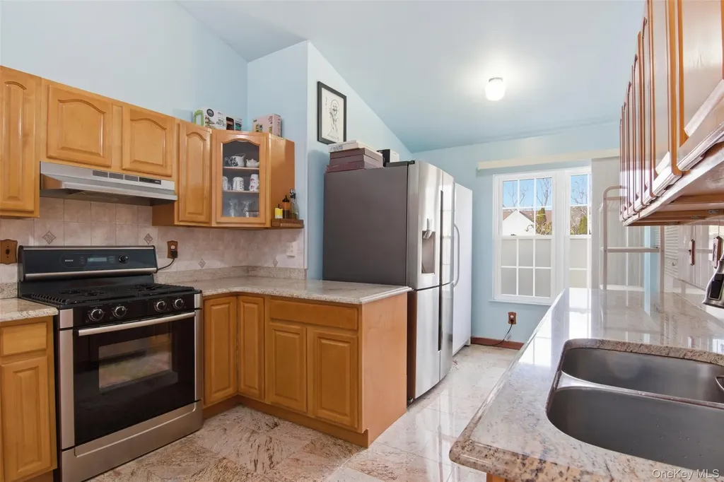 11 Royal Drive Coram NY 11727