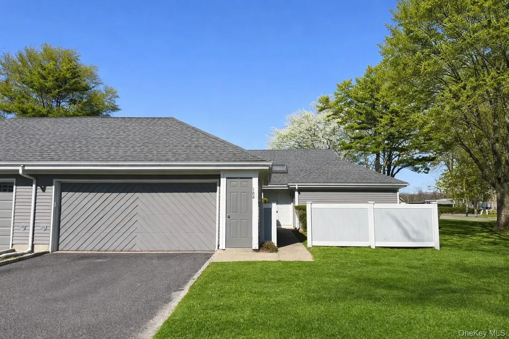 188 River Drive Moriches NY 11955