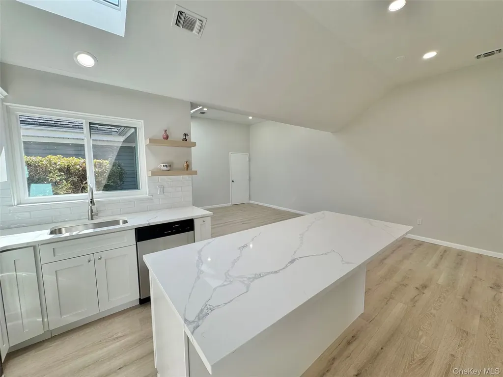 188 River Drive Moriches NY 11955