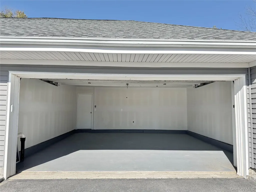 188 River Drive Moriches NY 11955
