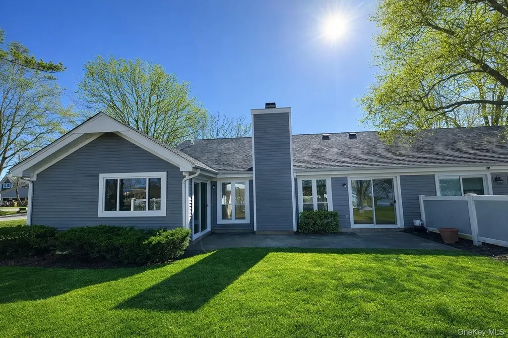 188 River Drive Moriches NY 11955