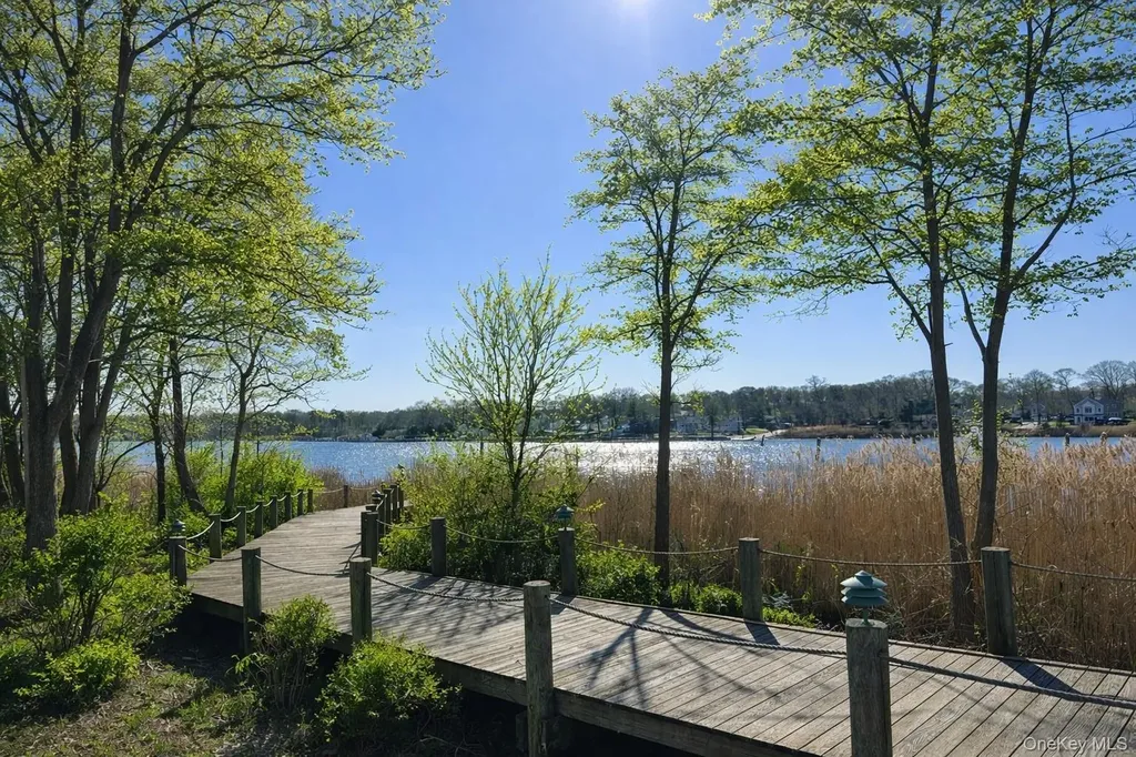 188 River Drive Moriches NY 11955