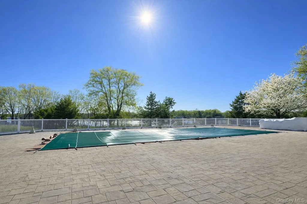 188 River Drive Moriches NY 11955