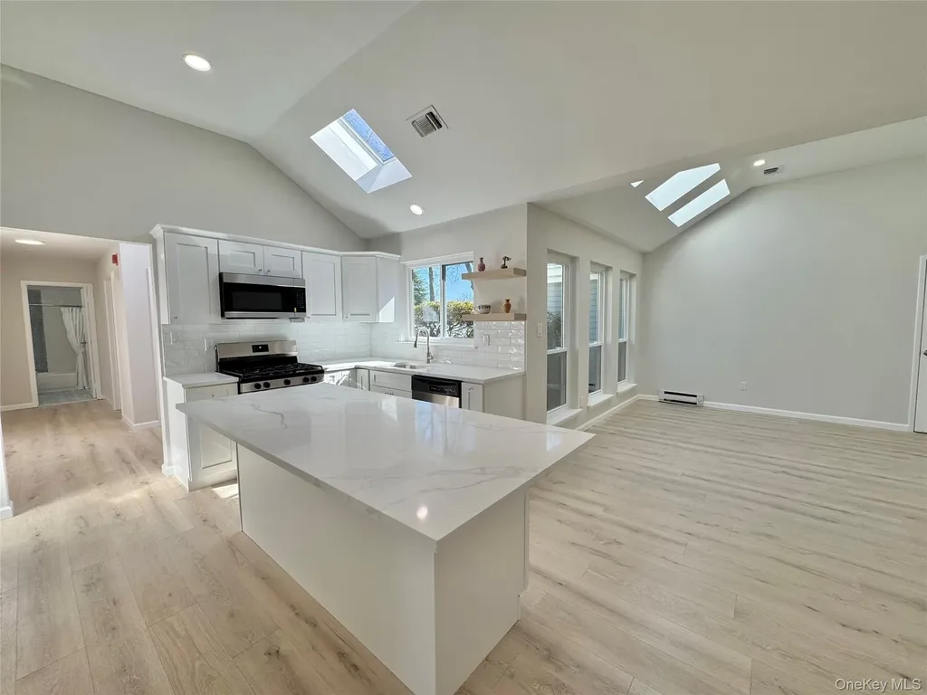 188 River Drive Moriches NY 11955
