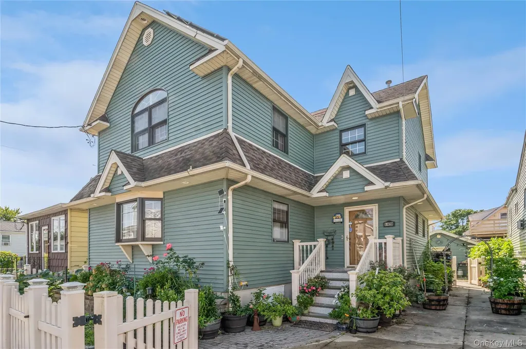 99-78 164th Road Howard Beach NY 11414