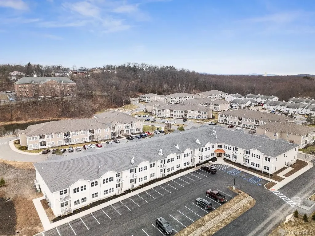 306 Bluestone Court Maybrook NY 12543