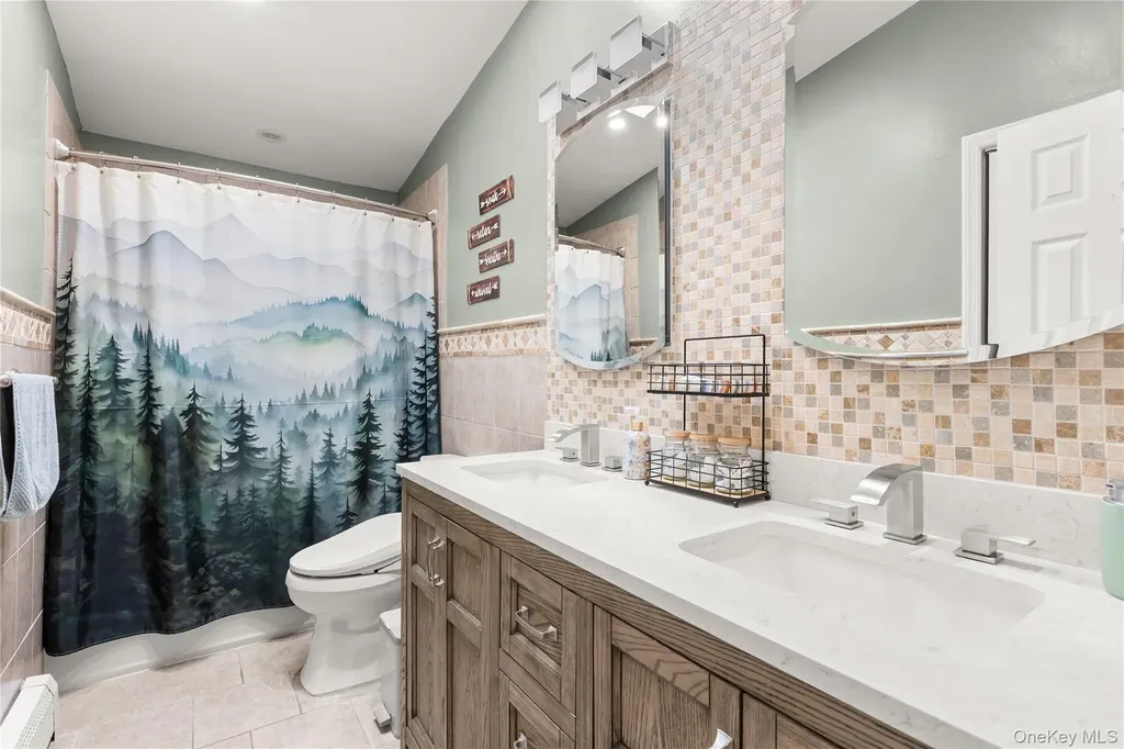 225 Montgomery Avenue West Babylon NY 11704