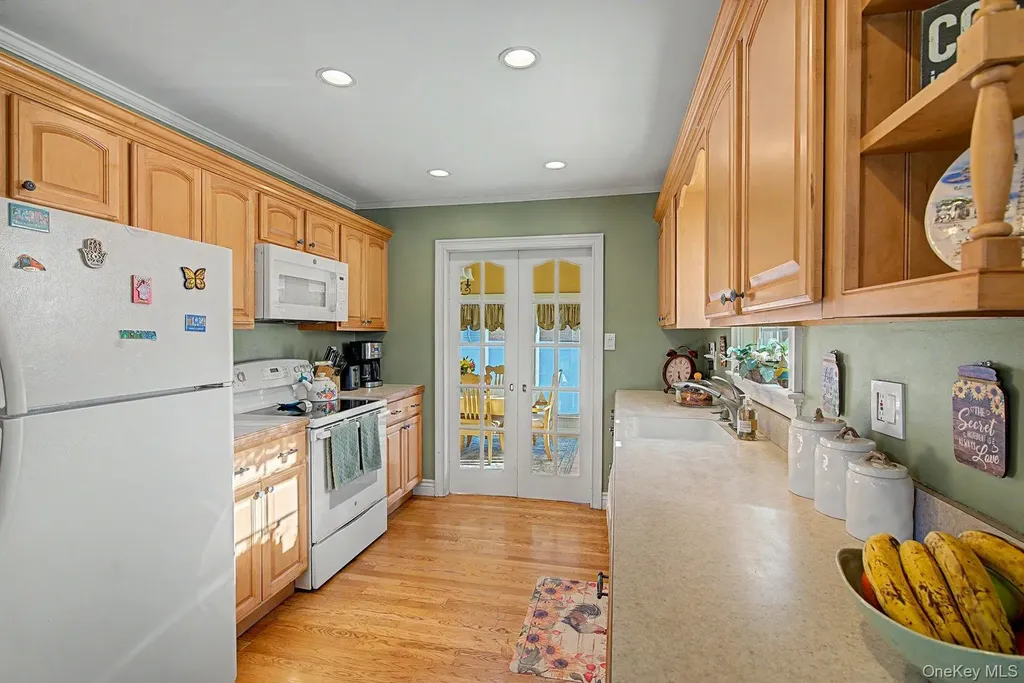 72 Harris Street Patchogue NY 11772