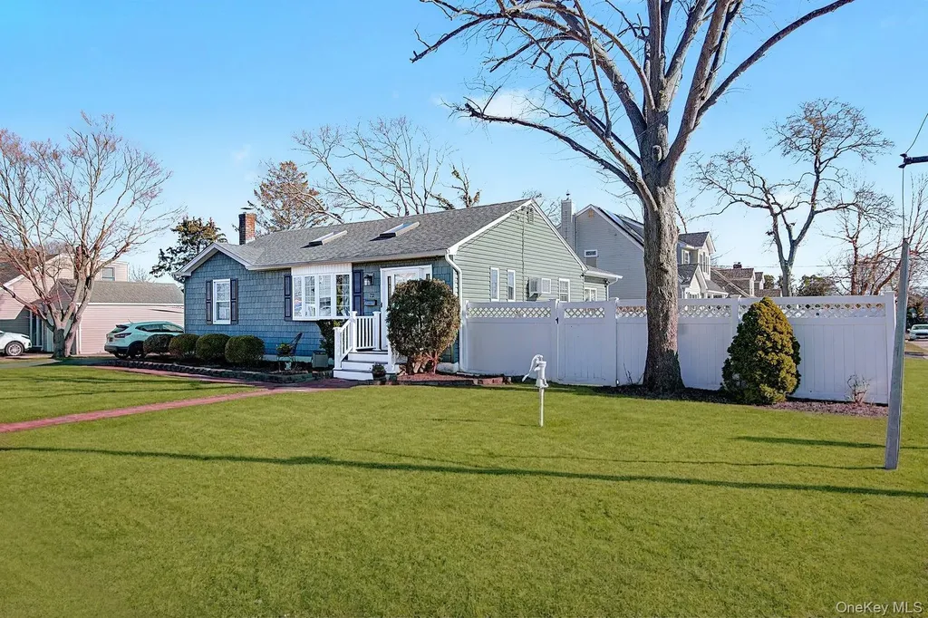 72 Harris Street Patchogue NY 11772