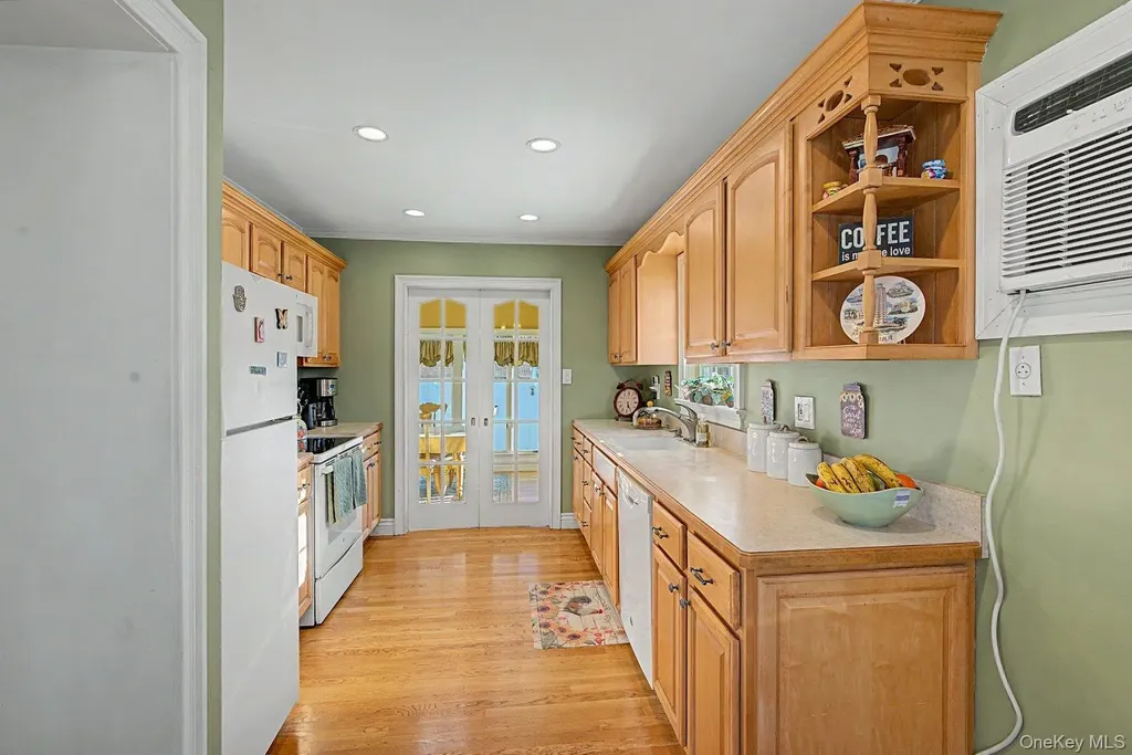 72 Harris Street Patchogue NY 11772