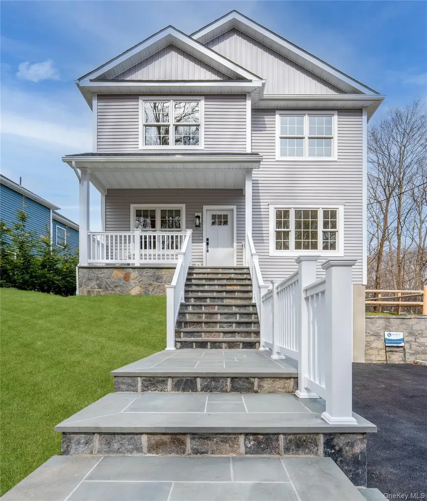 16 Stephens Lane Valhalla NY 10595