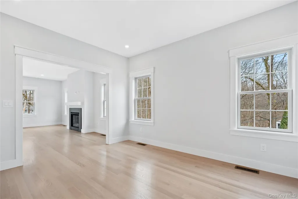 16 Stephens Lane Valhalla NY 10595
