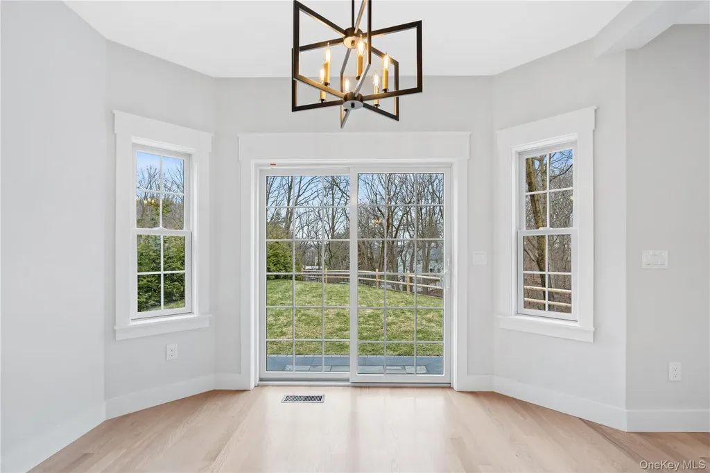 16 Stephens Lane Valhalla NY 10595
