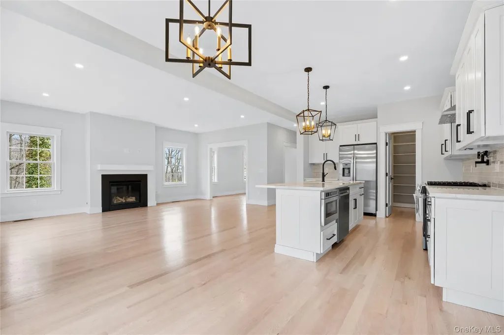 16 Stephens Lane Valhalla NY 10595