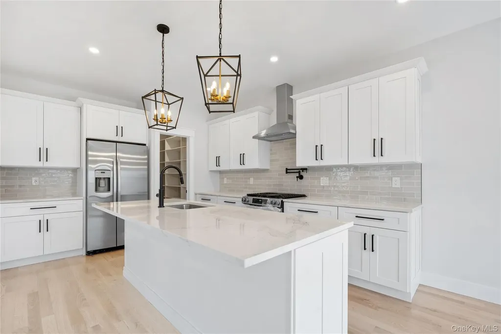 16 Stephens Lane Valhalla NY 10595