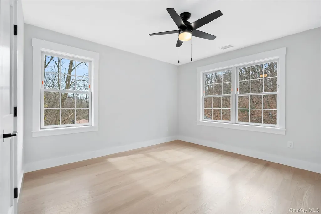 16 Stephens Lane Valhalla NY 10595