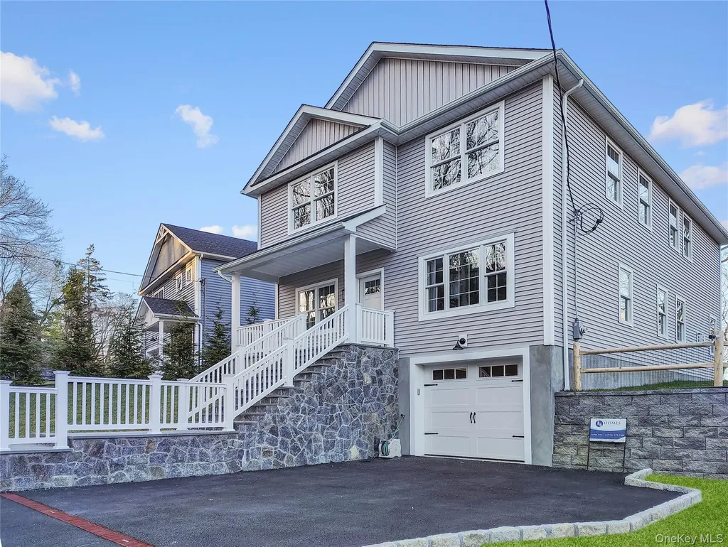 16 Stephens Lane Valhalla NY 10595