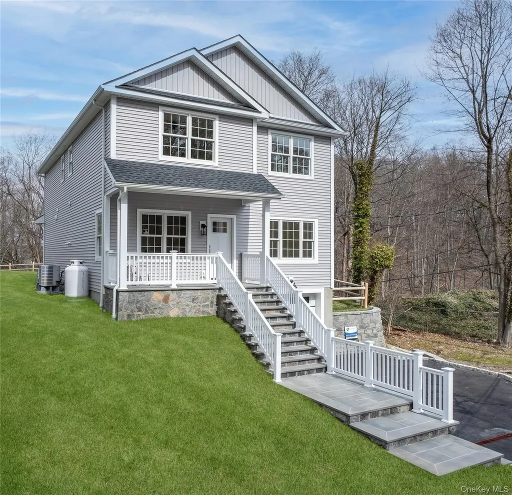 16 Stephens Lane Valhalla NY 10595