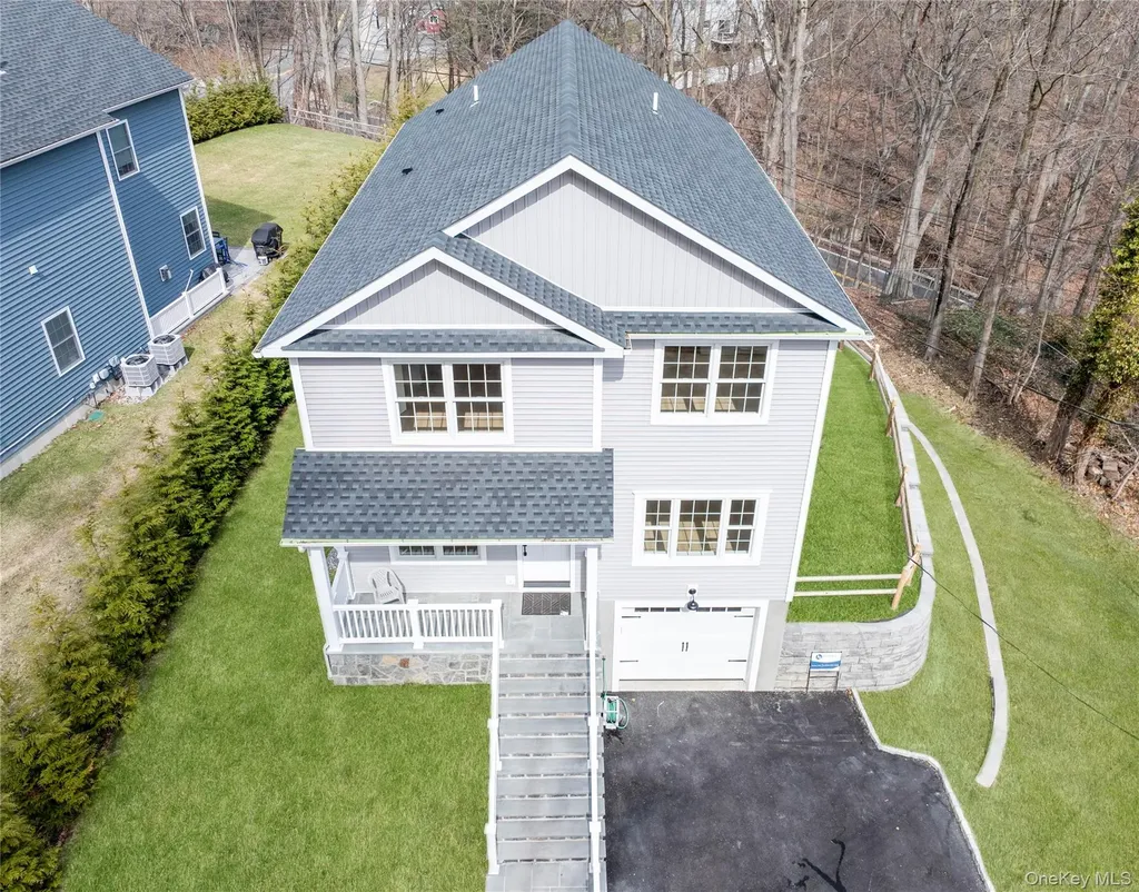 16 Stephens Lane Valhalla NY 10595