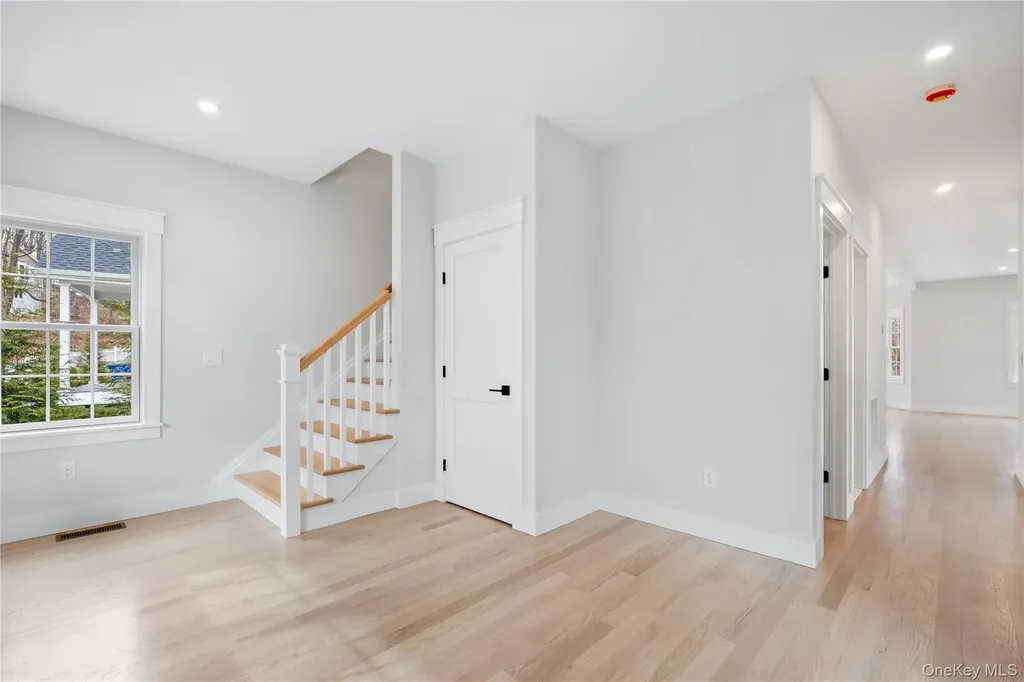 16 Stephens Lane Valhalla NY 10595