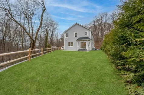 16 Stephens Lane Valhalla NY 10595