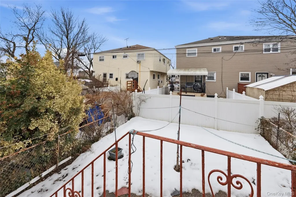 25552 148th Drive Rosedale NY 11422