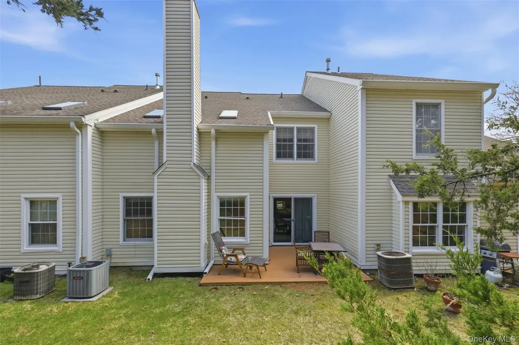 60 Spruce Ridge Drive Fishkill NY 12524