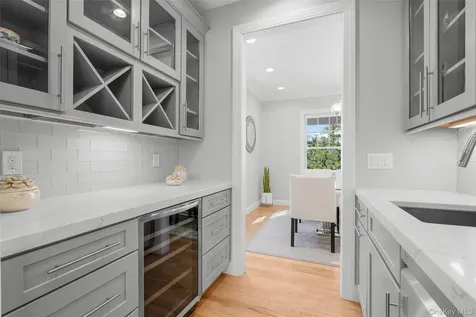 3 Robin Hill Road Scarsdale NY 10583