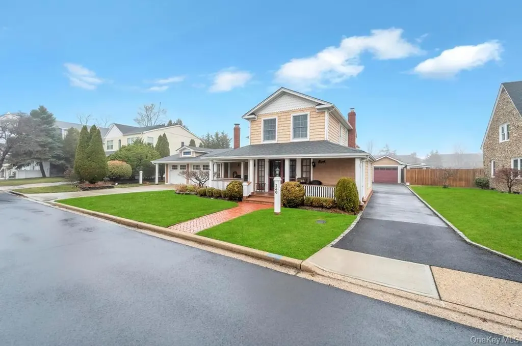 136 Harrison Avenue Bethpage NY 11714