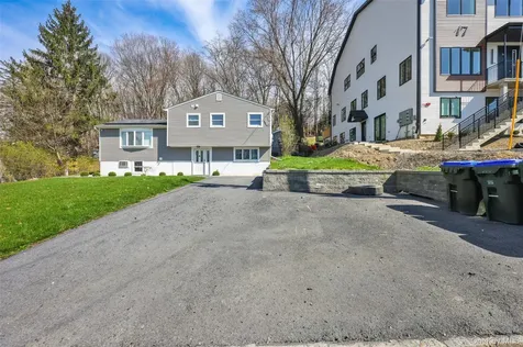 15 Duelk Avenue Blooming Grove NY 10950