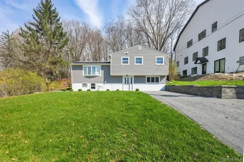 15 Duelk Avenue Blooming Grove NY 10950
