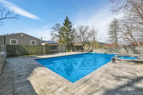 15 Duelk Avenue Blooming Grove NY 10950