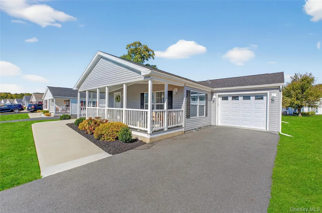 13 Orlando Drive Poughkeepsie NY 12603