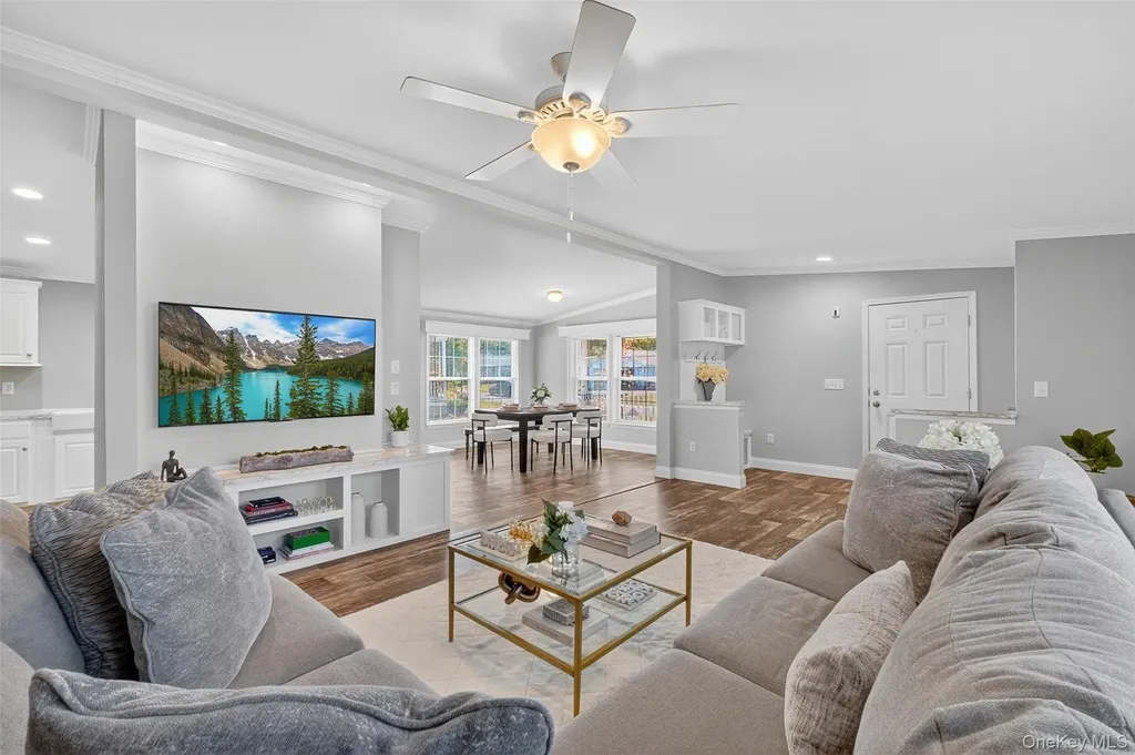 13 Orlando Drive Poughkeepsie NY 12603