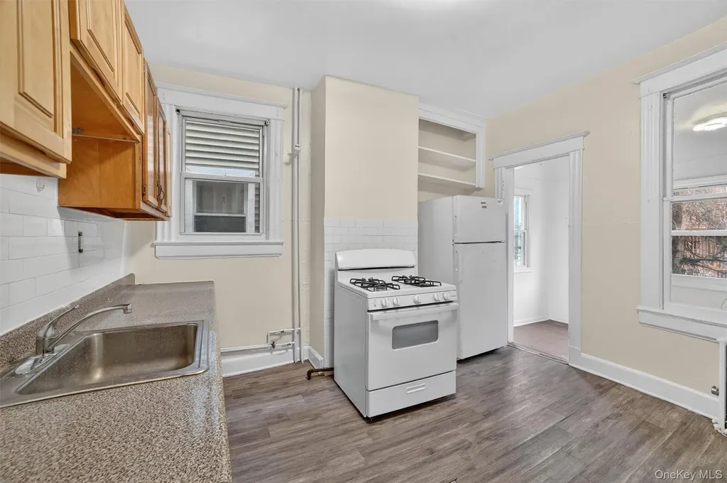 52 Groshon Avenue Yonkers NY 10701